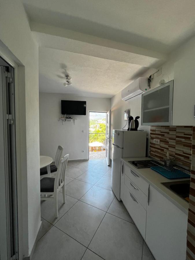 Apartments Apartmani Bojana Utjeha-Bušat Extérieur photo