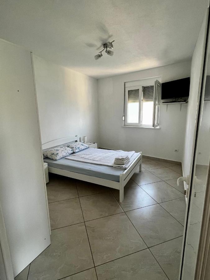 Apartments Apartmani Bojana Utjeha-Bušat Extérieur photo