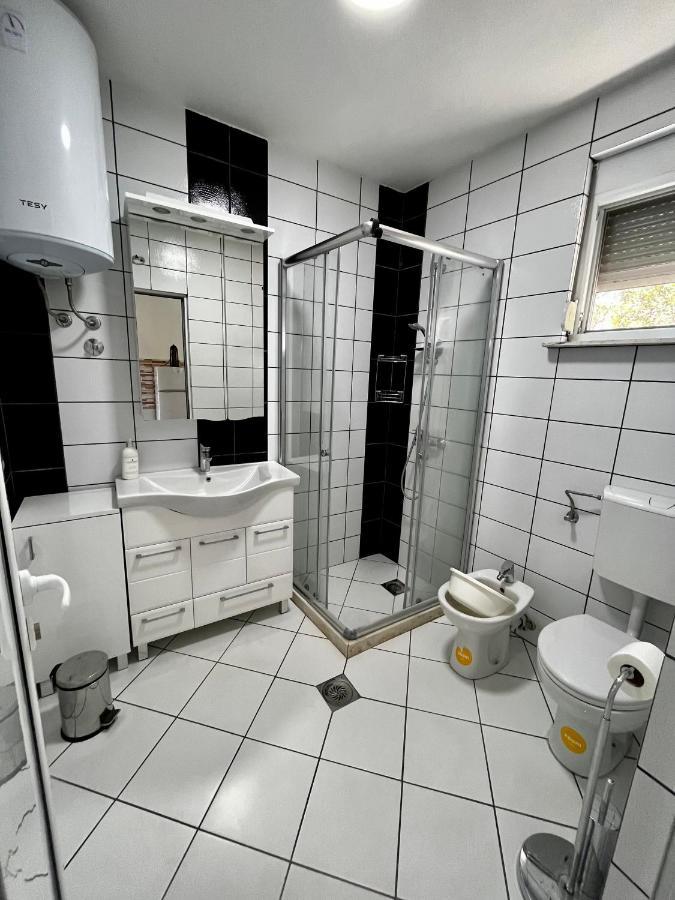 Apartments Apartmani Bojana Utjeha-Bušat Extérieur photo
