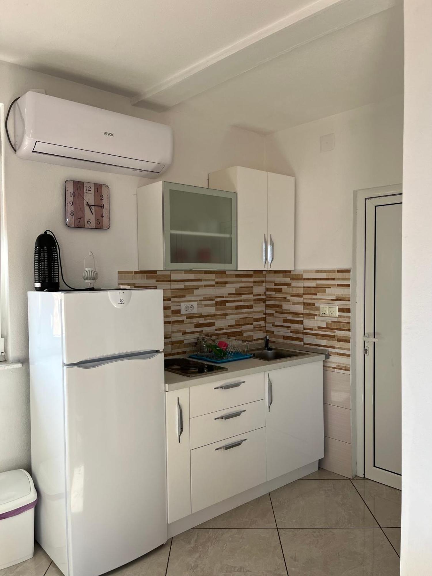 Apartments Apartmani Bojana Utjeha-Bušat Extérieur photo