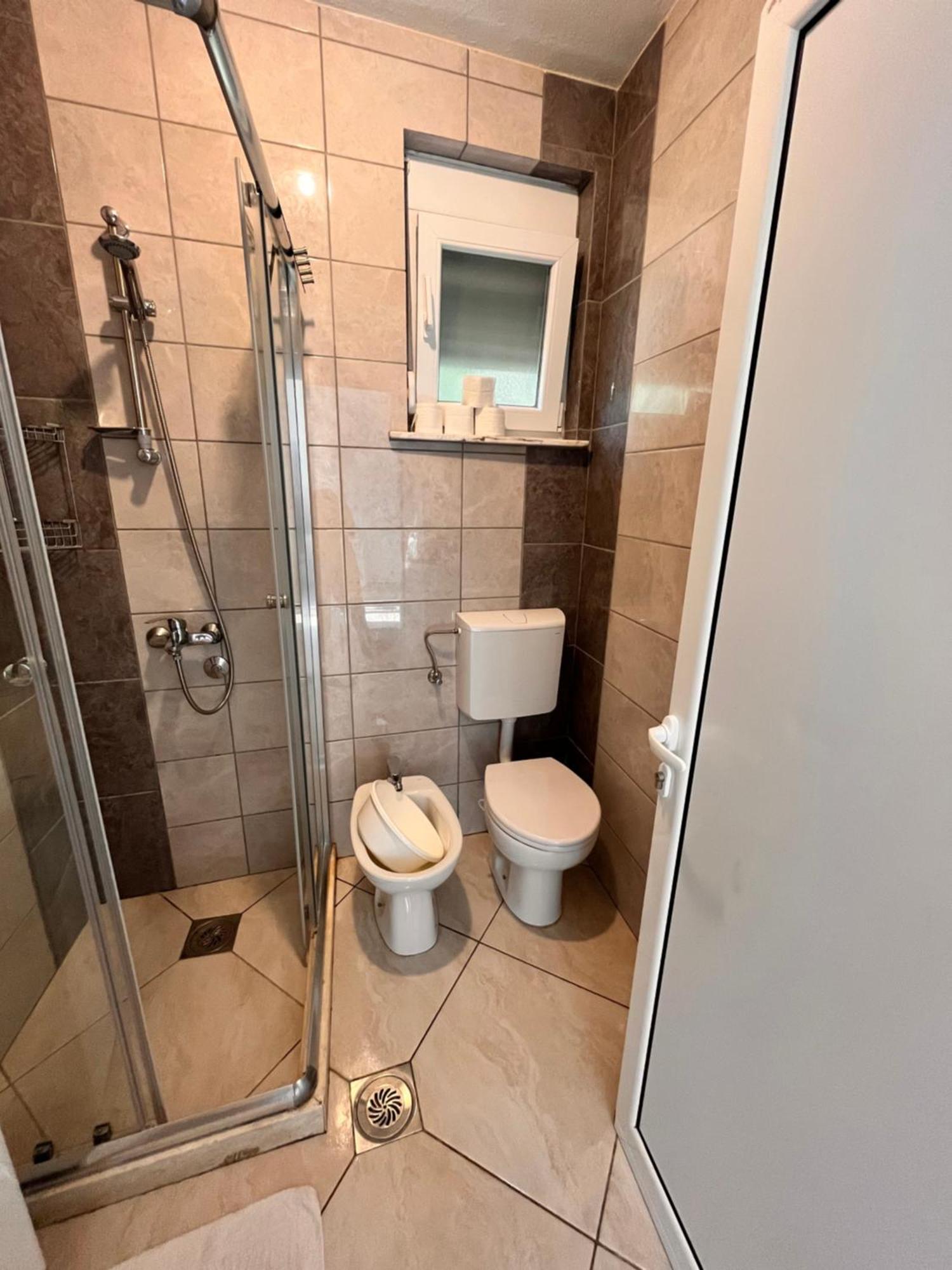 Apartments Apartmani Bojana Utjeha-Bušat Extérieur photo